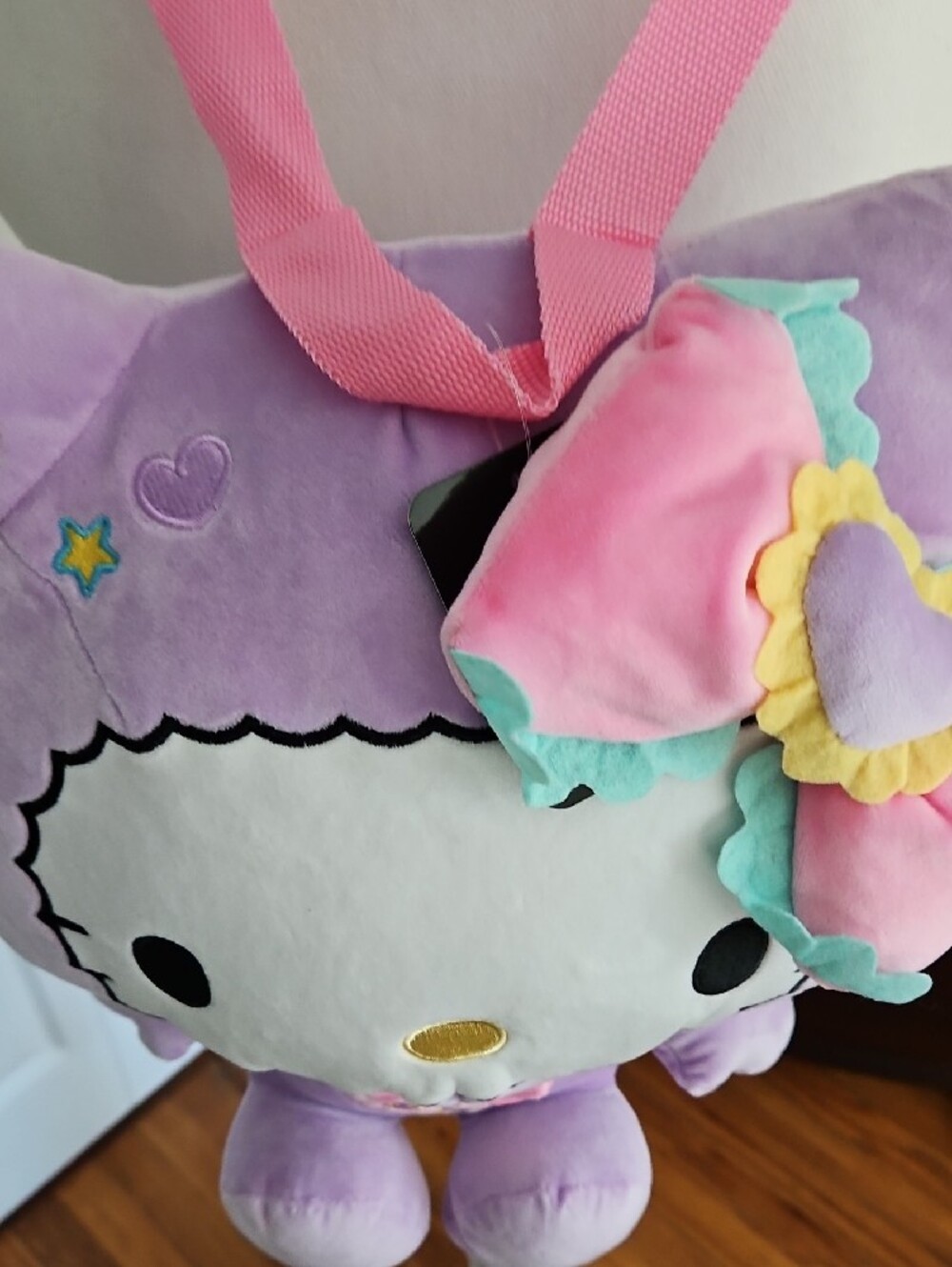 Hello Kitty Plush Backpack - Picture 5 of 12